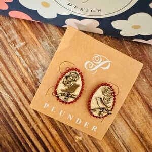 NIB Plunder Designs Retired Taya Bird Beaded Earrings
